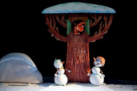 Солнышко и снежные человечки